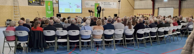 Aktionærmøde med kendte ansigter på besøg