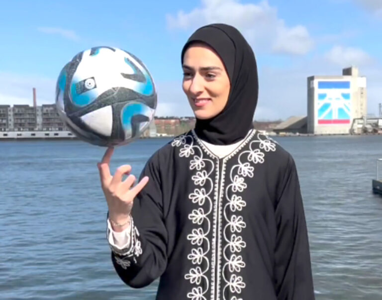 Mød influencer og fodboldfreestyler Maymi Asgari på Brønderslev Bibliotek
