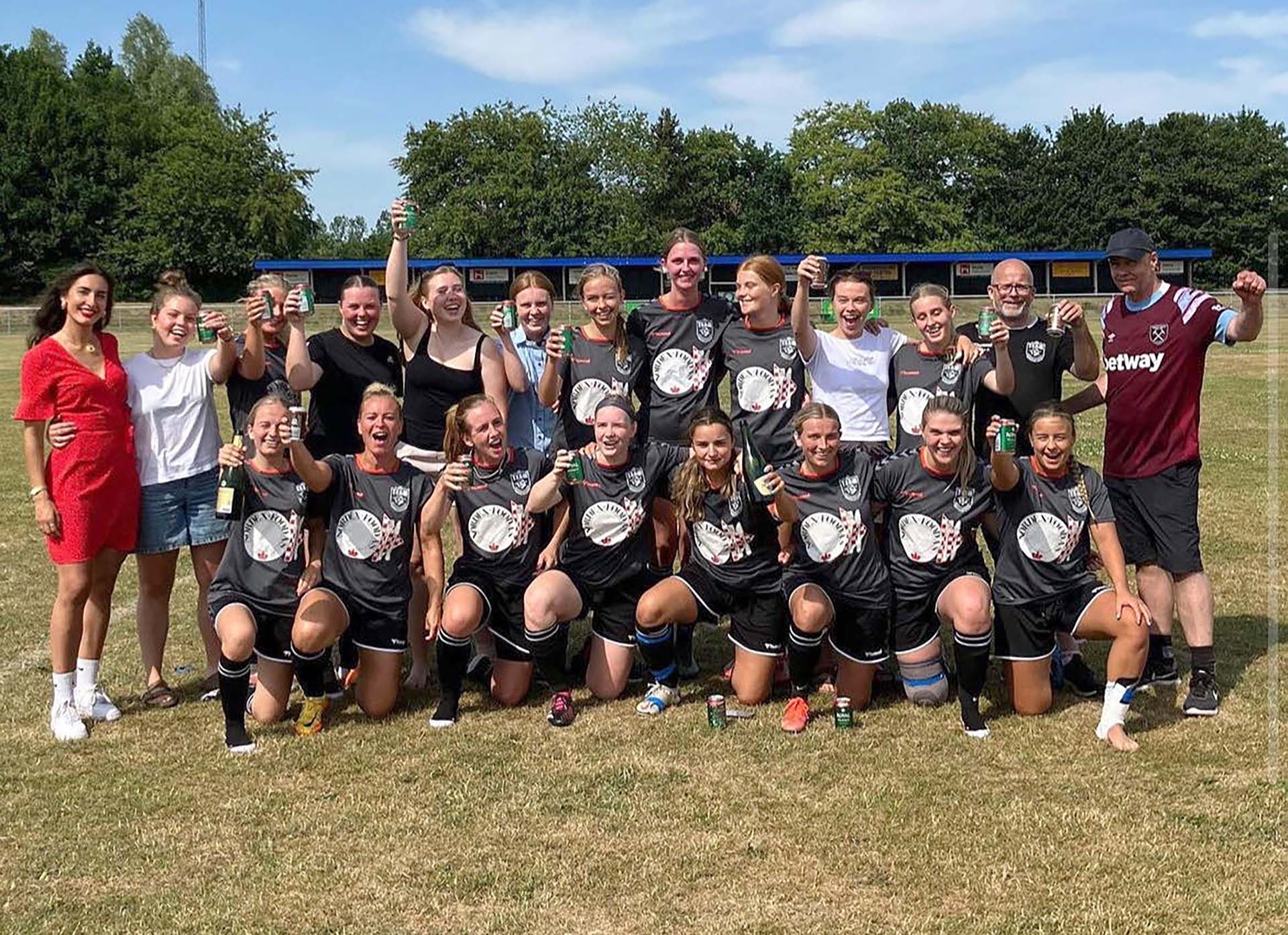 Team Ø damesenior rykker i Jyllandsserien efter en suveræn sæson Team Ø damesenior rykker i Jyllandsserien efter en suveræn sæson