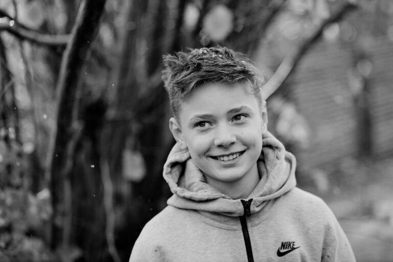 Maj Kær jubler over generøs donation 
