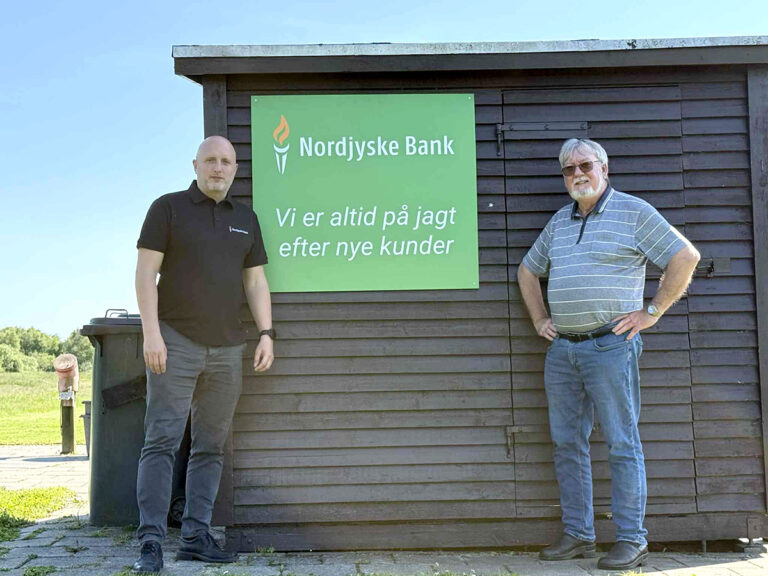 Ny sponsor­aftale mellem Nordjyske Bank og Hjallerup Jagtforening