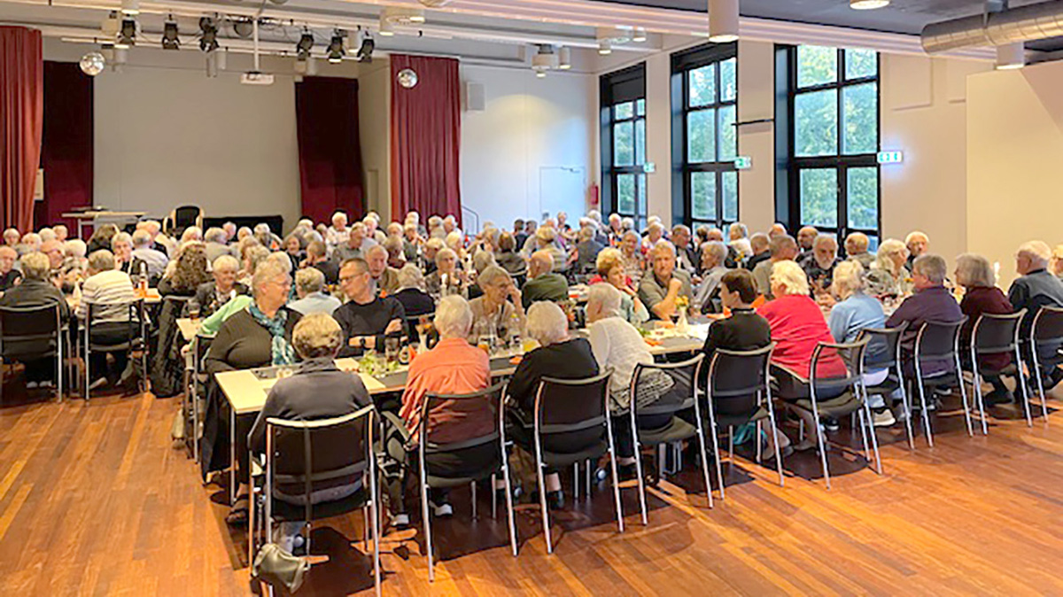 Årets sidste fællesspisning og fællessang Årets sidste fællesspisning og fællessang