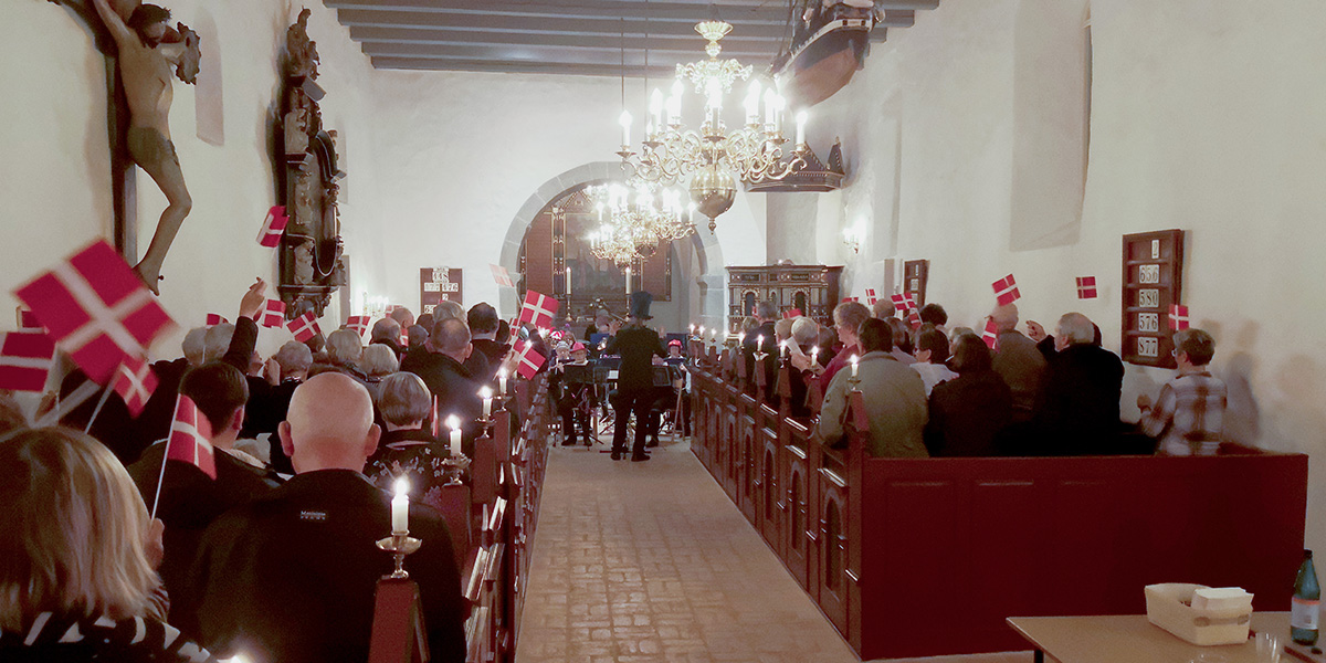 Wienervals og nytårsbobler i Hellevad Kirke Wienervals og nytårsbobler i Hellevad Kirke