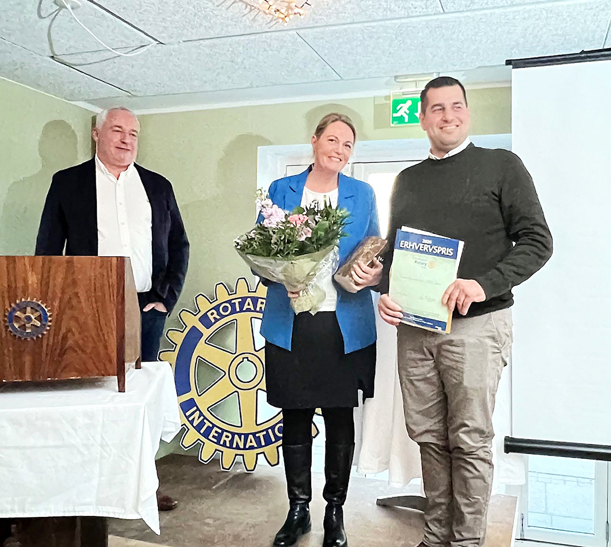 SPAR-købmand i Asaa hædret med Rotarys Erhvervspris i Dronninglund SPAR-købmand i Asaa hædret med Rotarys Erhvervspris i Dronninglund