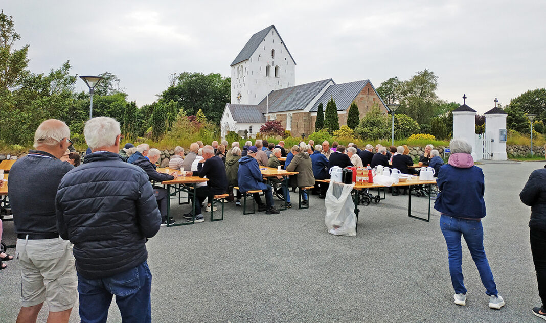 Musikalske sommeraftenstemninger med hornblæsere fra Brønderslev Harmoniorkester Musikalske sommeraftenstemninger med hornblæsere fra Brønderslev Harmoniorkester