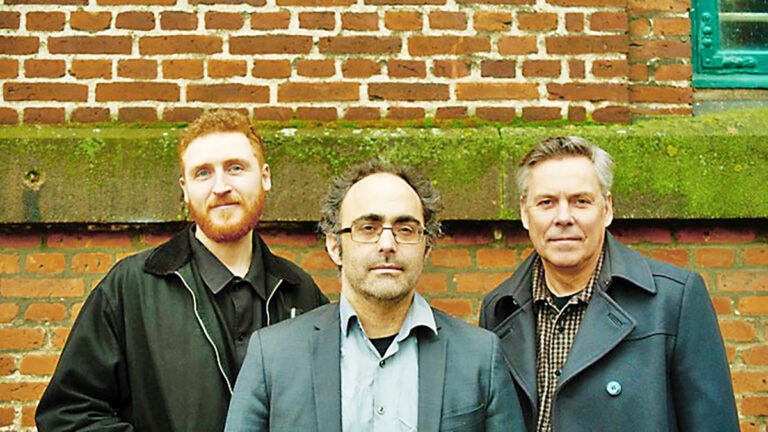 Eyal Lovett Trio gæster Asaa Kirke